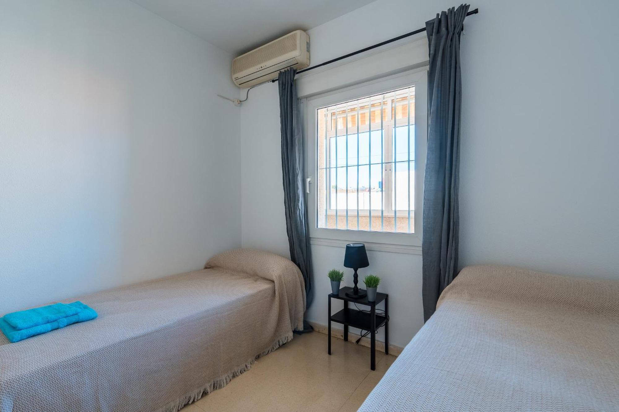 Apartmán Piso Familiar Virgen Del Rocio Sevilla Exteriér fotografie