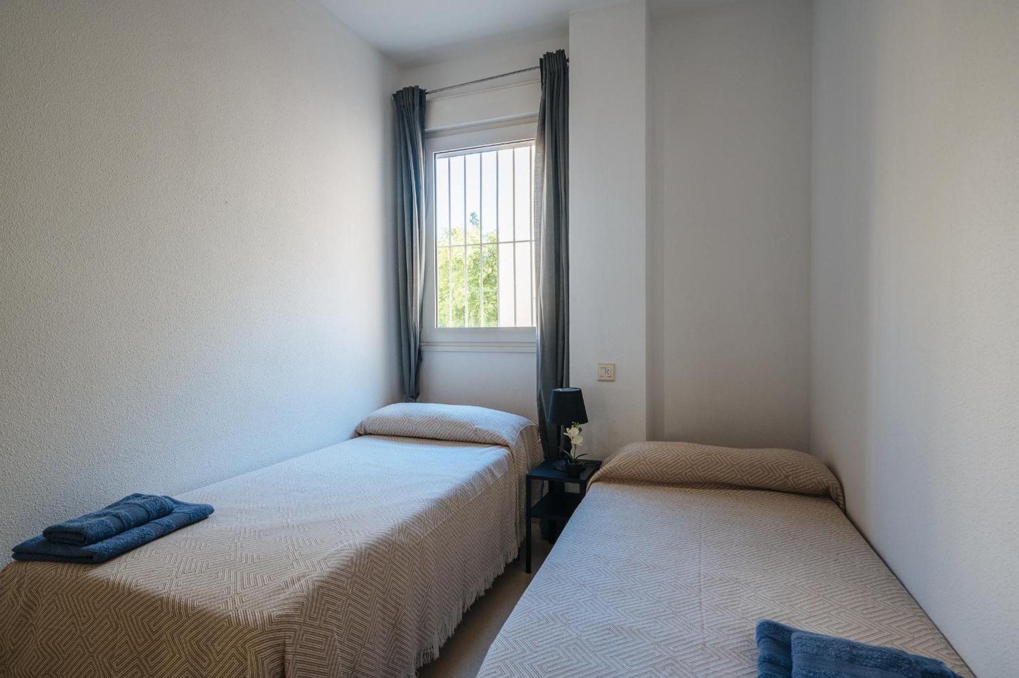 Apartmán Piso Familiar Virgen Del Rocio Sevilla Exteriér fotografie