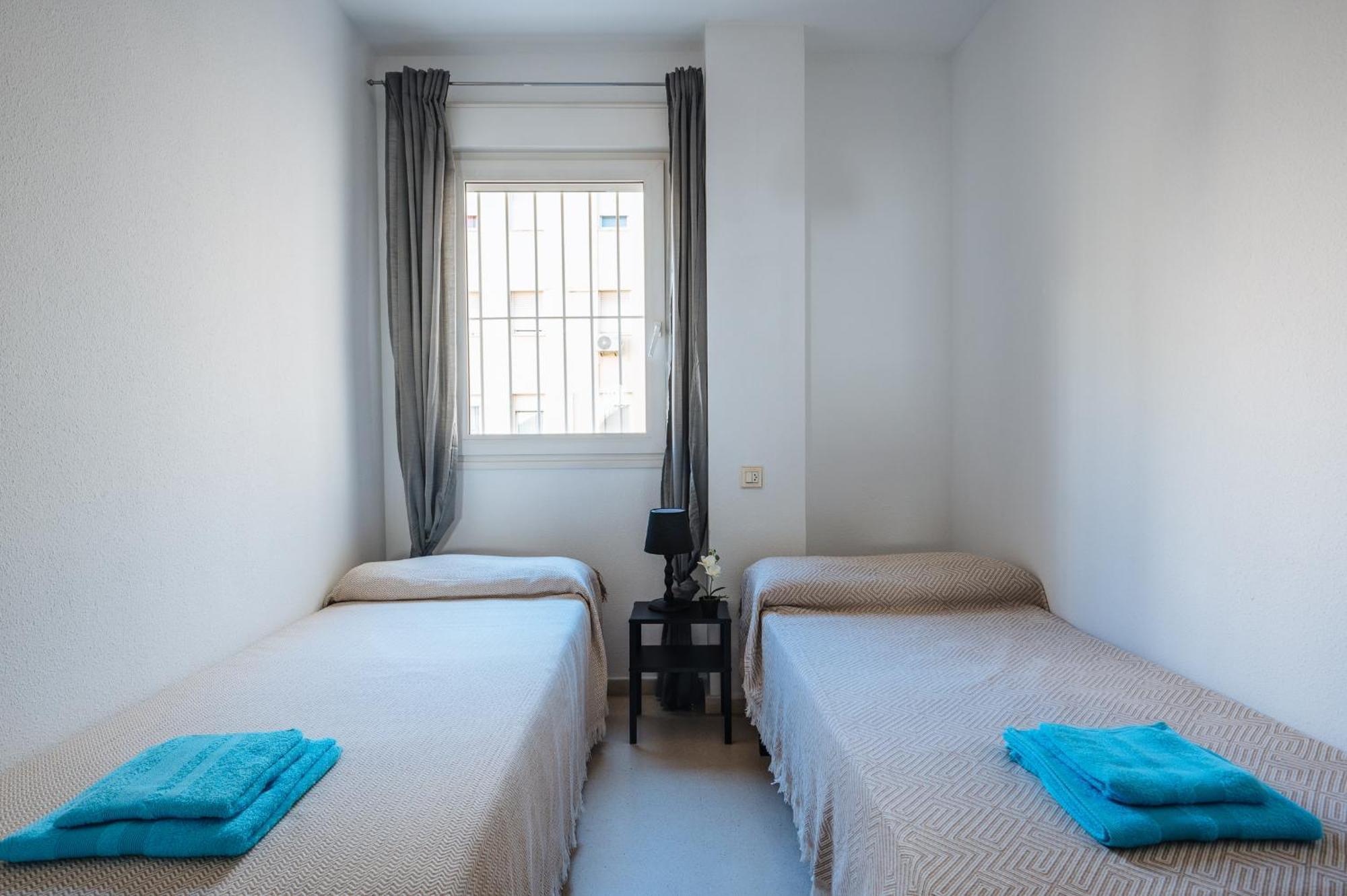 Apartmán Piso Familiar Virgen Del Rocio Sevilla Exteriér fotografie