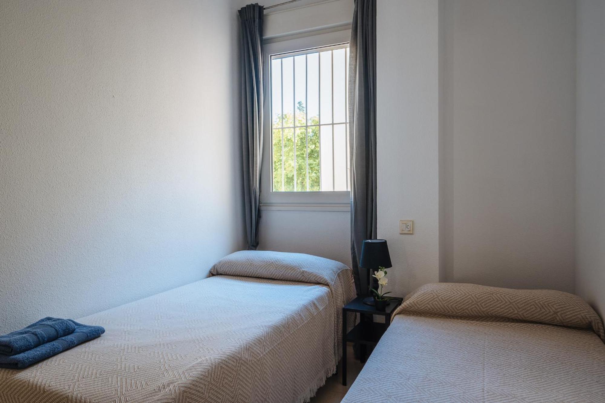 Apartmán Piso Familiar Virgen Del Rocio Sevilla Exteriér fotografie