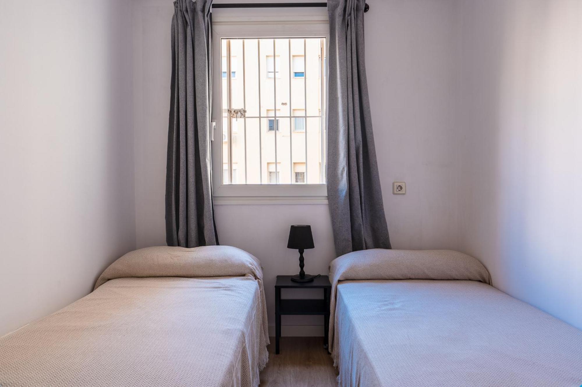Apartmán Piso Familiar Virgen Del Rocio Sevilla Exteriér fotografie
