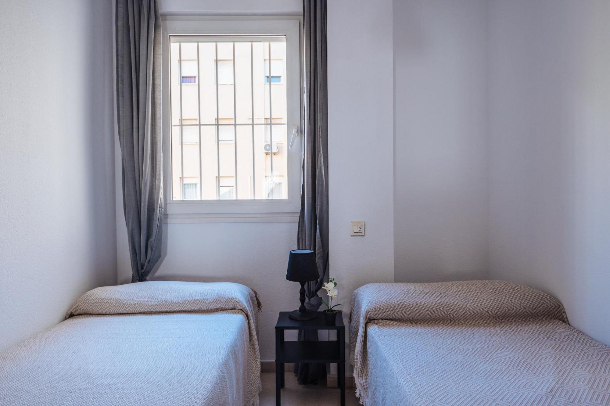 Apartmán Piso Familiar Virgen Del Rocio Sevilla Exteriér fotografie